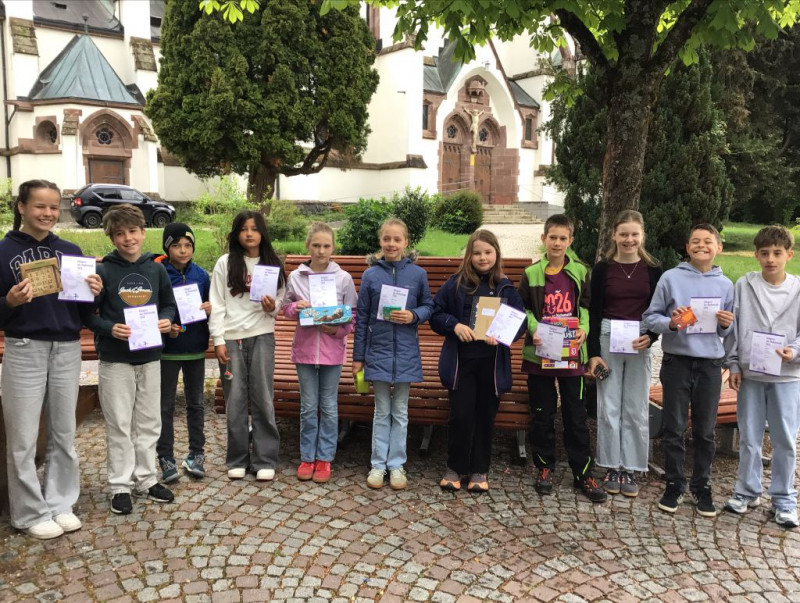 von links nach rechts:
Lea Engler, Joan Buck, Timo Schwan, Davina Stöckl, Lana Faller, Amelie Dietsche, Lea Minas, Ivan Piliuganov, Hanna Kiefer, Jonas Philipp, Elias Ernst

